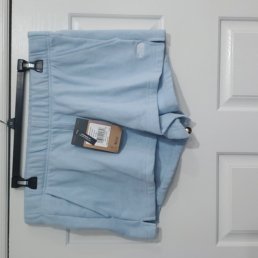 NWT THE NORTH FACE Fleece Shorts Size XL